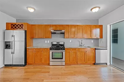 7930 Tatum Waterway Dr #S18, Miami Beach, FL 33141 - Photo 13