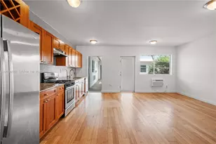 7930 Tatum Waterway Dr, Miami Beach, FL 33141 - Photo 11