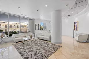 401 69th St, Miami Beach, FL 33141 - Photo 9