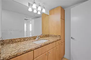 401 69th St, Miami Beach, FL 33141 - Photo 17