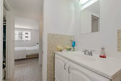 401 Ocean Dr #810, Miami Beach, FL 33139 - Photo 23
