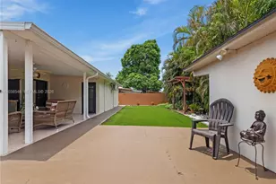 10532 NW 30th Ave, Miami, FL 33147 - Photo 31