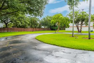 7050 SW 42nd Ct, Davie, FL 33314 - Photo 17