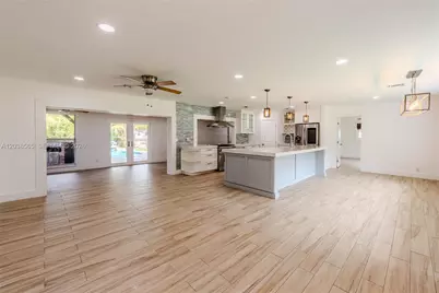 1304 N 40th Ave, Hollywood, FL 33021 - Photo 1