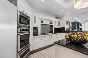 20155 NE 38th Ct, Aventura, FL 33180 - Photo 9
