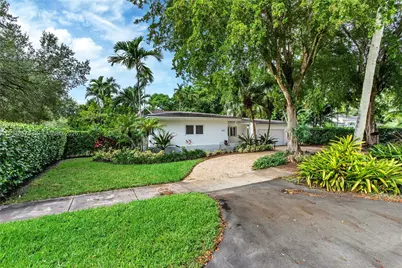 1100 S Alhambra Cir, Coral Gables, FL 33146 - Photo 35