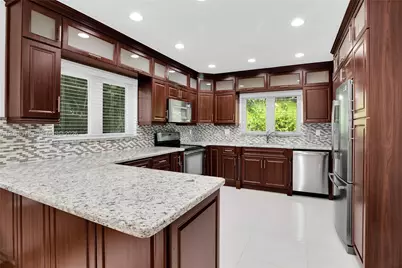 1100 S Alhambra Cir, Coral Gables, FL 33146 - Photo 15