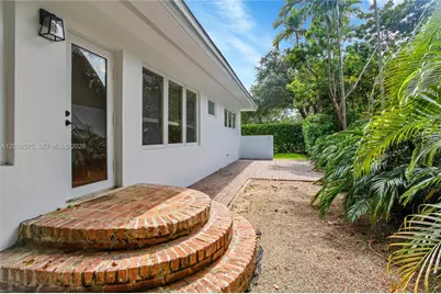 1100 S Alhambra Cir, Coral Gables, FL 33146 - Photo 31