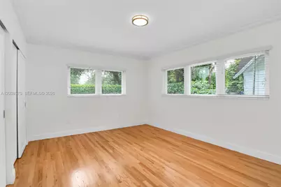 1100 S Alhambra Cir, Coral Gables, FL 33146 - Photo 25