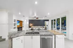10214 NW 54th Pl, Coral Springs, FL 33076 - Photo 15