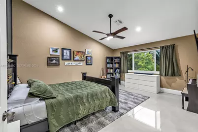 10214 NW 54th Pl, Coral Springs, FL 33076 - Photo 27
