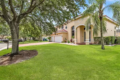 10214 NW 54th Pl, Coral Springs, FL 33076 - Photo 5