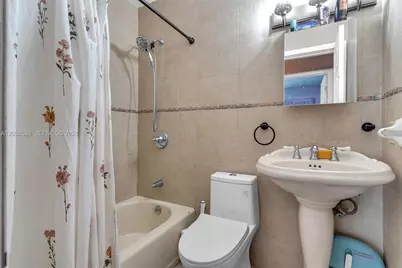 3510 SW 87th Ave, Miami, FL 33165 - Photo 15