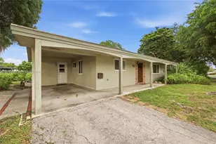 4891 NW 5th St, Plantation, FL 33317 - Photo 9