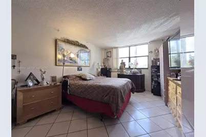 210 174th St #M18, Sunny Isles Beach, FL 33160 - Photo 11
