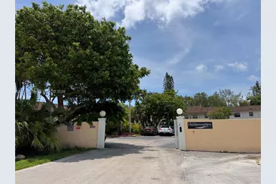 1860 Venice Park Dr #208, North Miami, FL 33181 - Photo 3