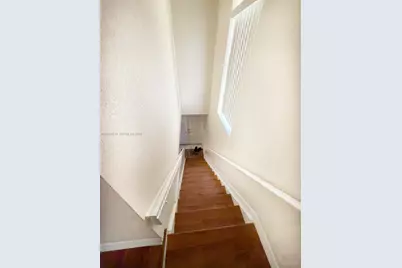 10877 NW 8th St, Pembroke Pines, FL 33026 - Photo 25