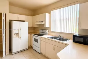 641 E Mowry Ct, Homestead, FL 33030 - Photo 3