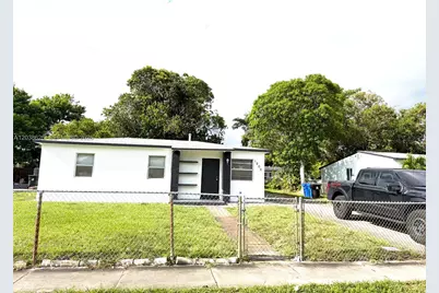 1600 NW 13th Ct #1, Fort Lauderdale, FL 33311 - Photo 1