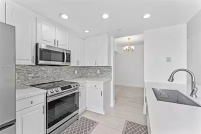 7715 Yardley Dr #303, Tamarac, FL 33321 - Photo 3