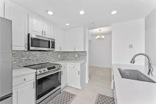 7715 Yardley Dr, Tamarac, FL 33321 - Photo 3