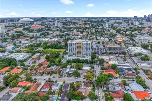 910 SW 9th St, Miami, FL 33130 - Photo 19