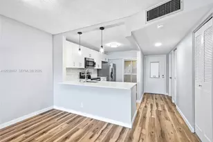 860 SE 6th Ave, Deerfield Beach, FL 33441 - Photo 9