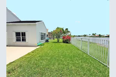 1212 Falls Blvd, Weston, FL 33327 - Photo 39