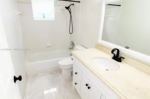 1212 Falls Blvd, Weston, FL 33327 - Photo 19
