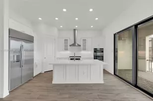 1112 Seagrape Dr, Other City - In The State Of Florida, FL 33570 - Photo 19