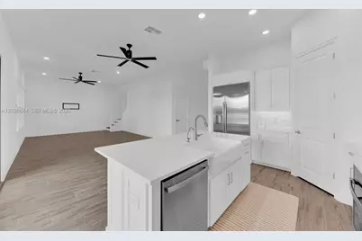 1112 Seagrape Drive, Other City - In The State Of Florida, FL 33570 - Photo 23