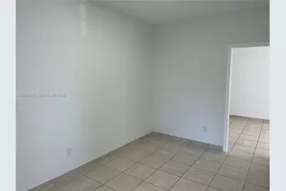 1043 NW 2nd St #14, Miami, FL 33128 - Photo 5