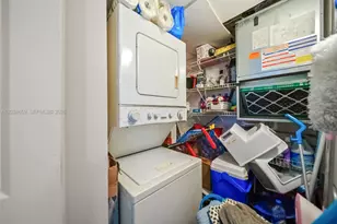 2770 W 60th Pl, Hialeah, FL 33016 - Photo 23