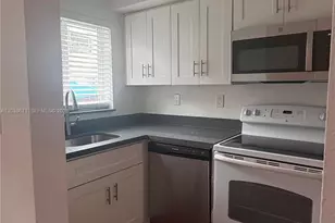 481 NW 84th Ln, Miami, FL 33150 - Photo 13
