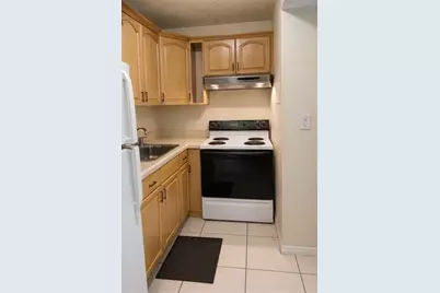 1090 NE 129th St #205, North Miami, FL 33161 - Photo 11