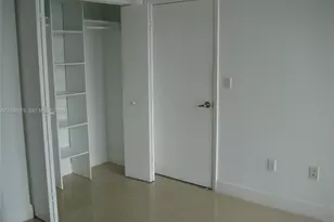 90 SW 3rd St, Miami, FL 33130 - Photo 9