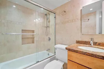 660 Tennis Club Dr #304, Fort Lauderdale, FL 33311 - Photo 7