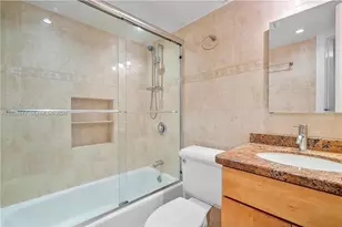 660 Tennis Club Dr, Fort Lauderdale, FL 33311 - Photo 7