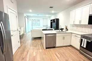 144 SW 171st Ln, Pembroke Pines, FL 33027 - Photo 5