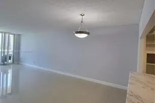 19380 Collins Ave, Sunny Isles Beach, FL 33160 - Photo 9