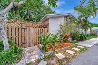 7447 W Sunrise Blvd #7447, Plantation, FL 33313 - Photo 3
