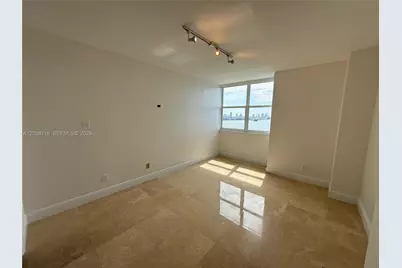 770 Claughton Island Dr #2016, Miami, FL 33131 - Photo 9