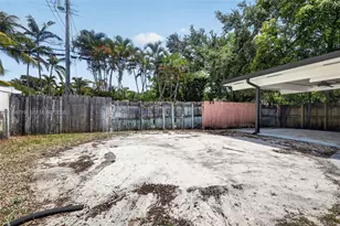 258 SW 8th St, Dania Beach, FL 33004 - Photo 35
