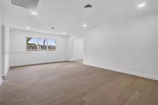 258 SW 8th St, Dania Beach, FL 33004 - Photo 15