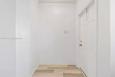 2306 SE 23rd Ter #2306, Homestead, FL 33035 - Photo 3
