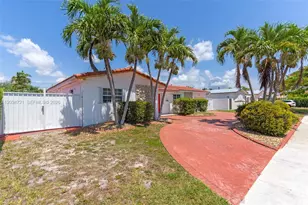 1720 SW 98th Ct, Miami, FL 33165 - Photo 3