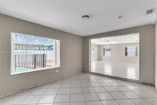 1720 SW 98th Ct, Miami, FL 33165 - Photo 9