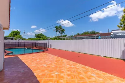 1720 SW 98th Ct, Miami, FL 33165 - Photo 33