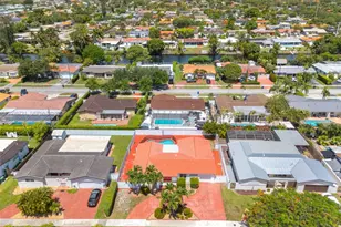 1720 SW 98th Ct, Miami, FL 33165 - Photo 35