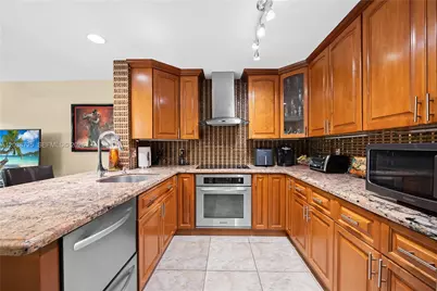 2021 Barcelona Ter, Margate, FL 33063 - Photo 7